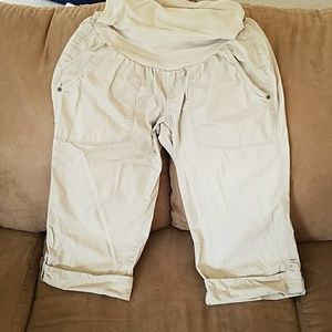 Motherhood Maternity Lightweight Capris